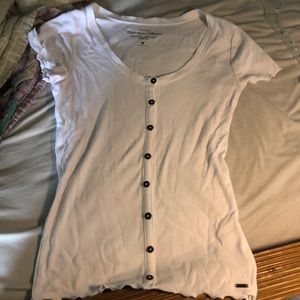 Form fitting Hollister short sleeve shirt.